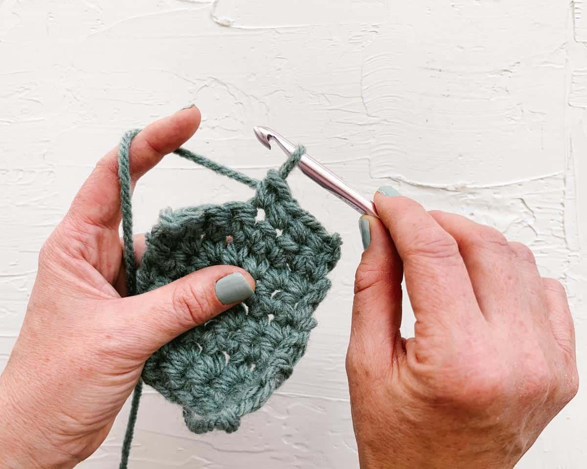 Starting Your ⁤Crochet Journey: Understanding Basic Supplies